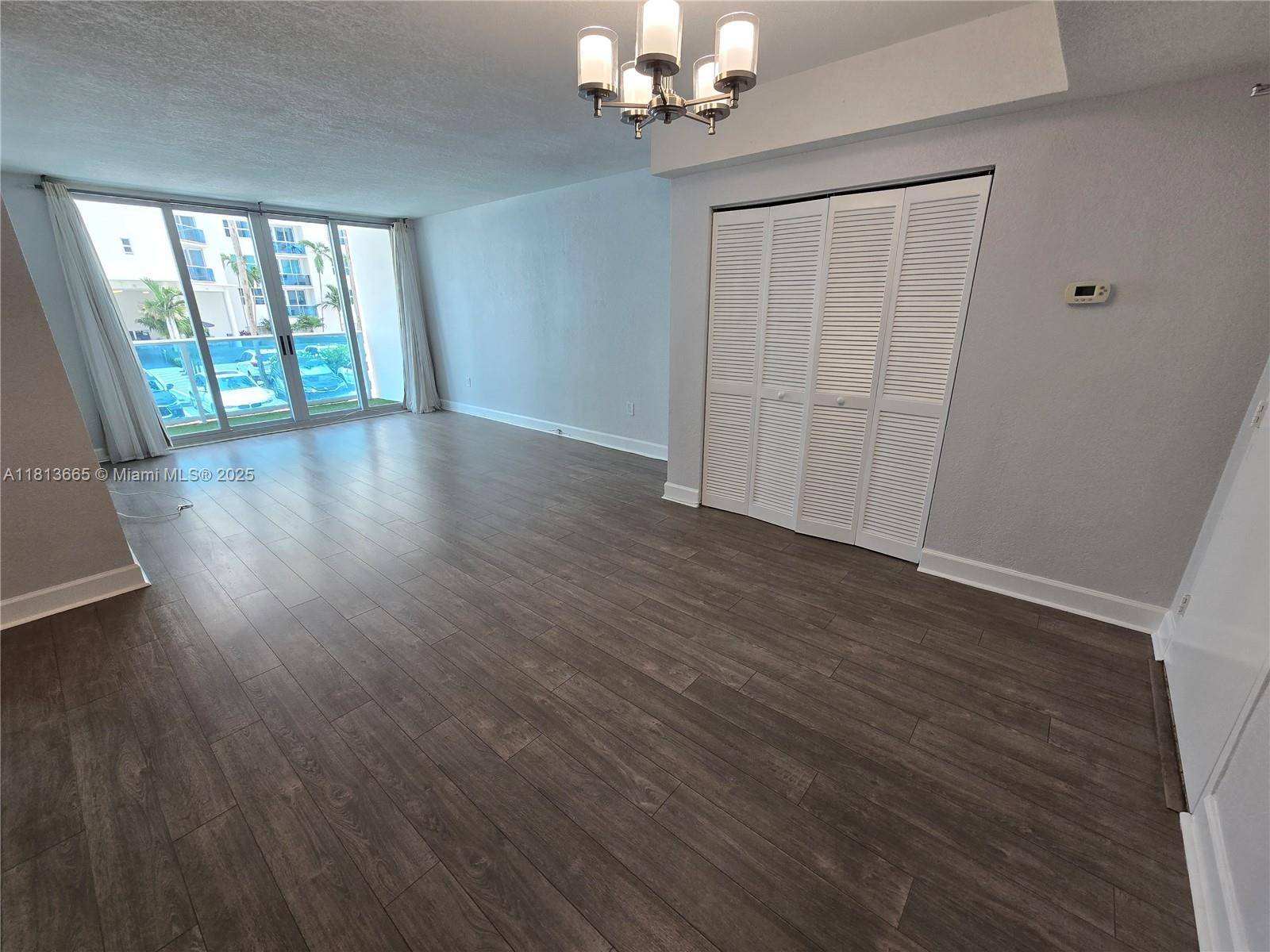 North Bay Village, FL 33141,7501 E Treasure Dr #1A