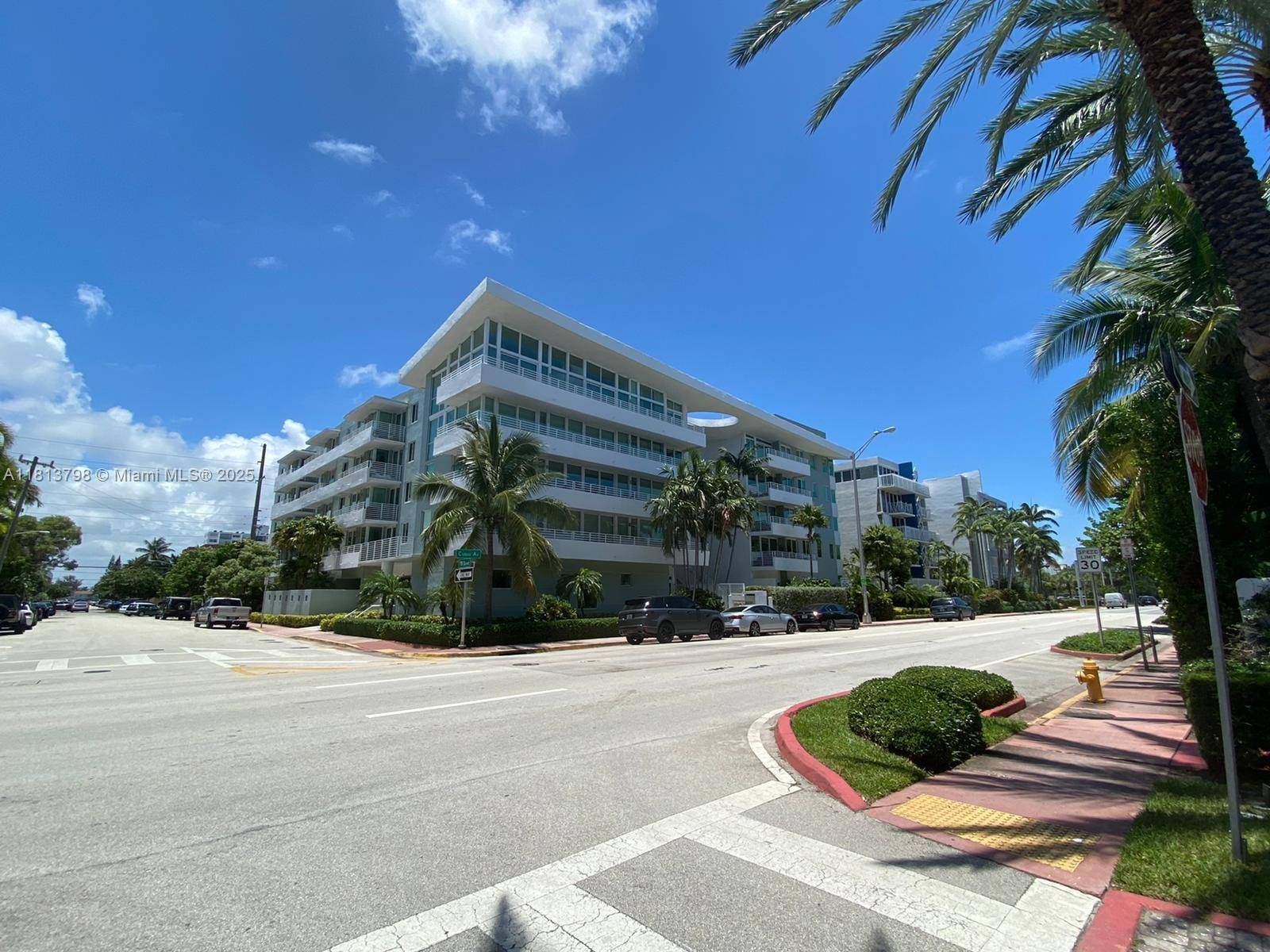 Miami Beach, FL 33141,7800 Collins Ave #405