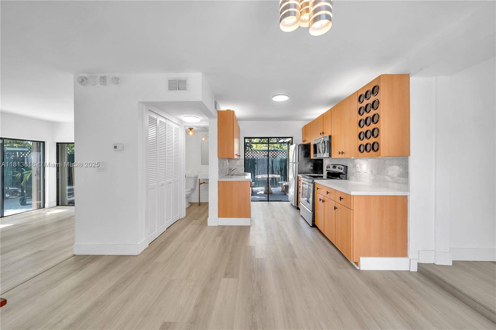 Miami, FL 33133,2745 SW 32nd Ave #2745