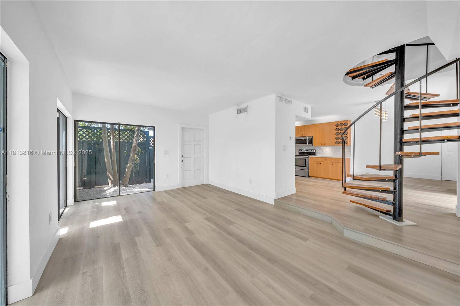 Miami, FL 33133,2745 SW 32nd Ave #2745