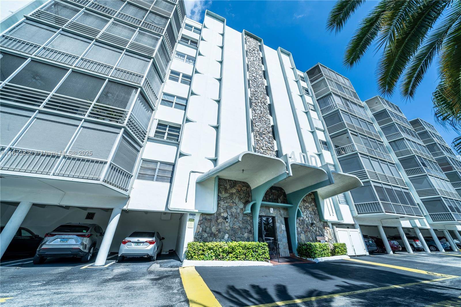 Hallandale Beach, FL 33009,400 Diplomat Pkwy #204
