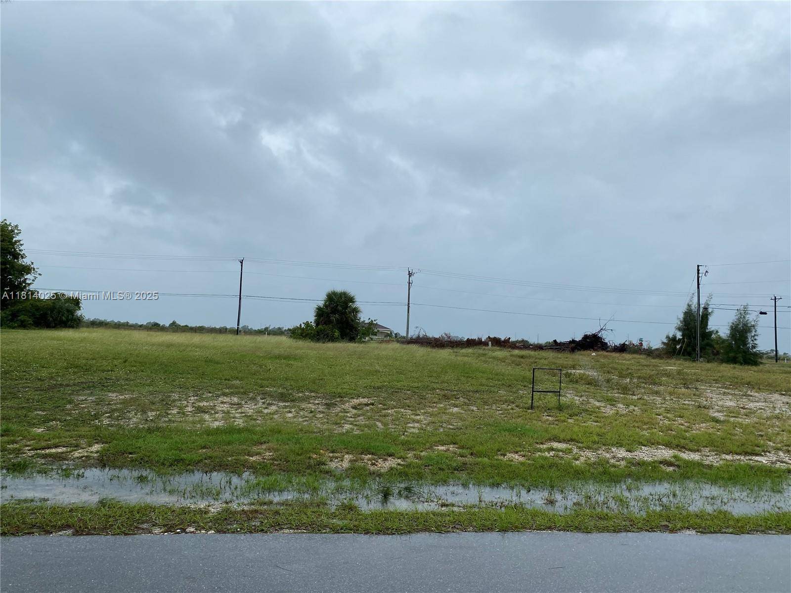 Cape Coral, FL 33993,527 Nelson Rd