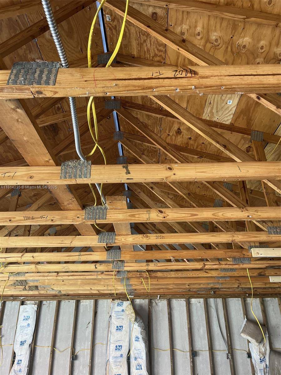 Sebring, FL 33870,1226 HITAKEE