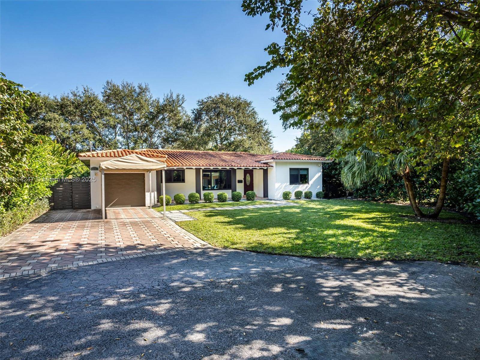 Biscayne Park, FL 33161,10801 NE 8th Ct