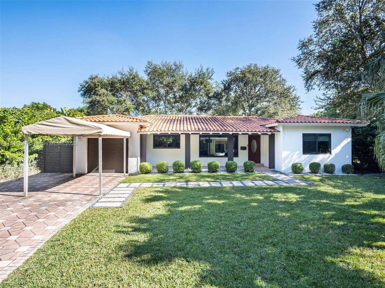 Biscayne Park, FL 33161,10801 NE 8th Ct