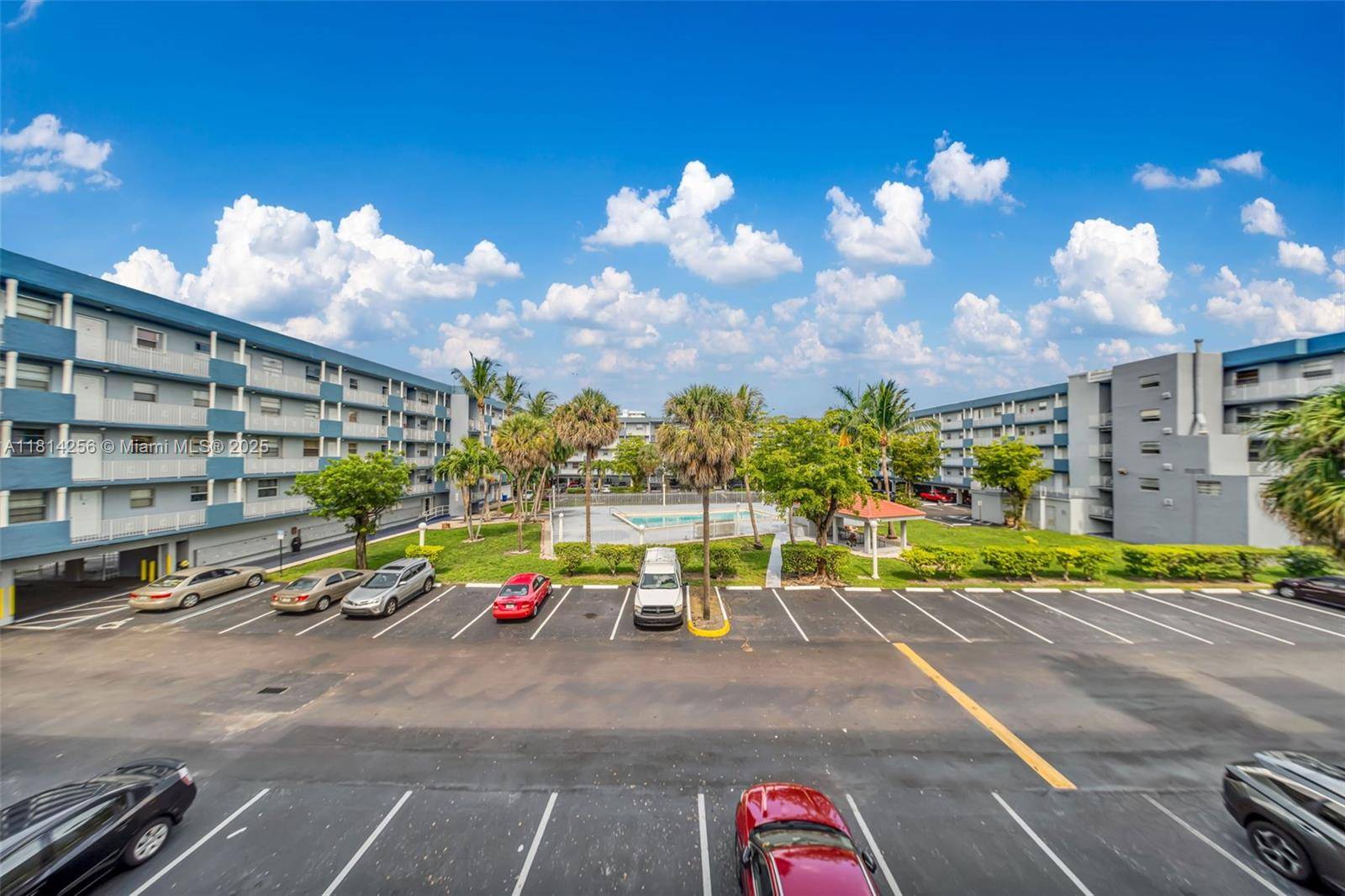 Hialeah, FL 33012,1655 W 44th Pl #346