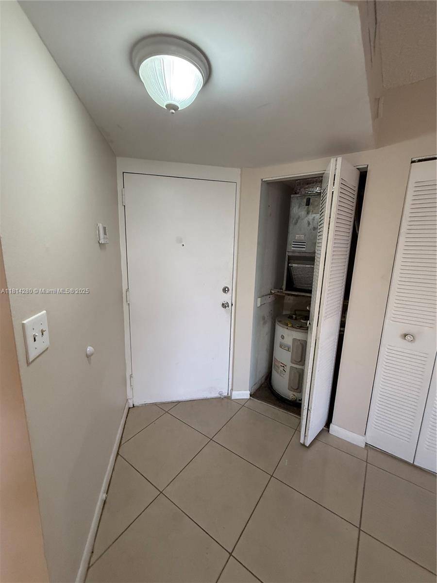 Miami, FL 33193,8255 SW 152 AV #E PH 2