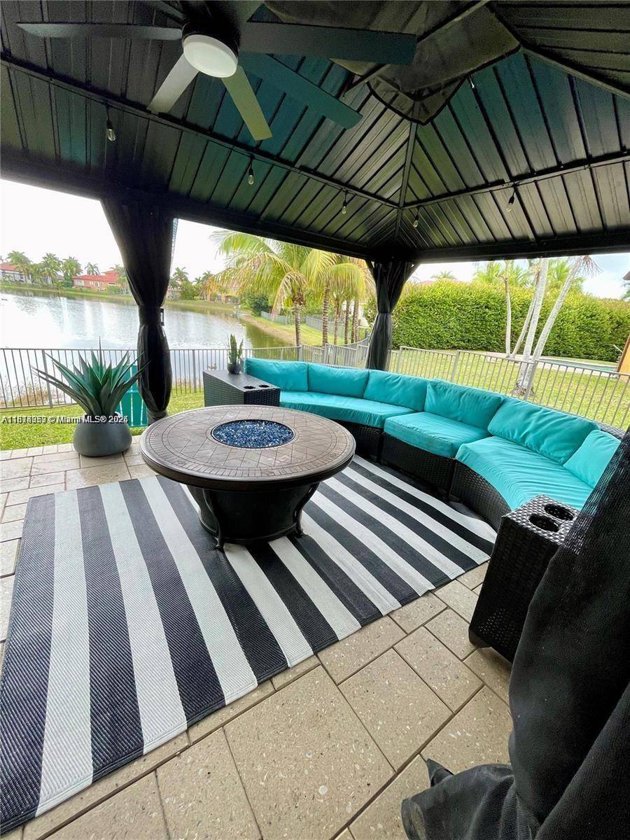 Miramar, FL 33029,4248 SW 185th Ave