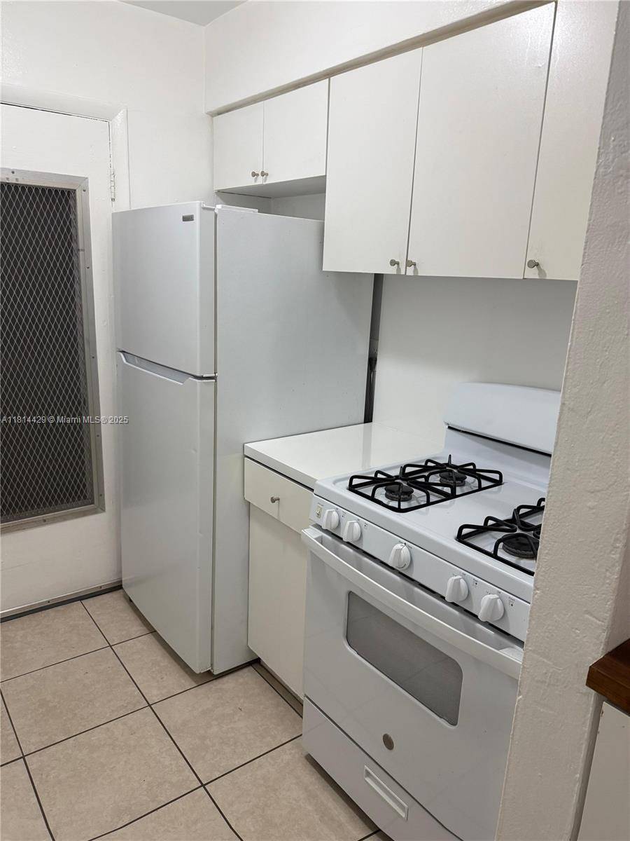 North Miami Beach, FL 33162,16851 NE 18th Ave #303