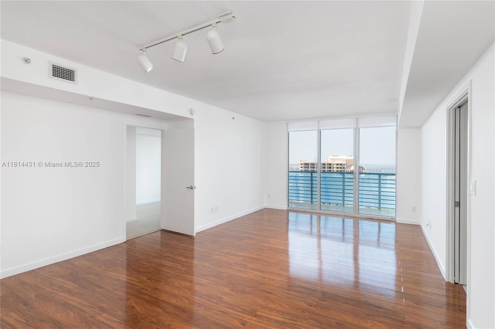 Miami, FL 33131,335 S Biscayne Blvd #3207