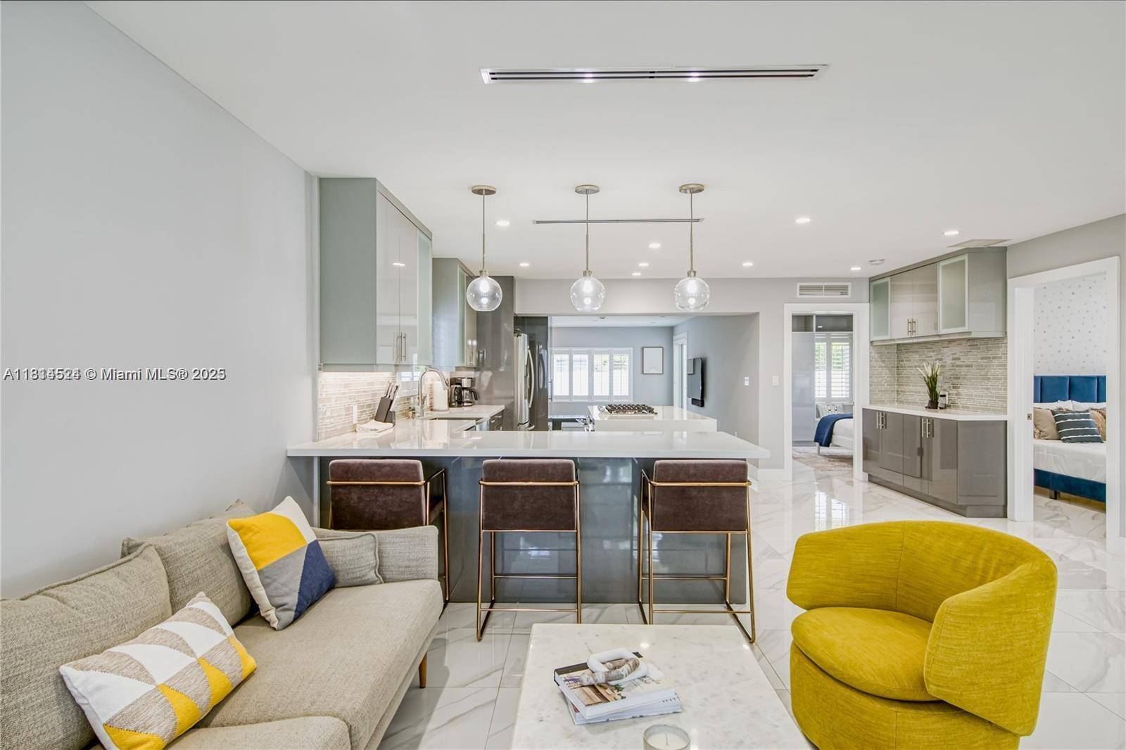 Hollywood, FL 33019,1239 Washington St #1239