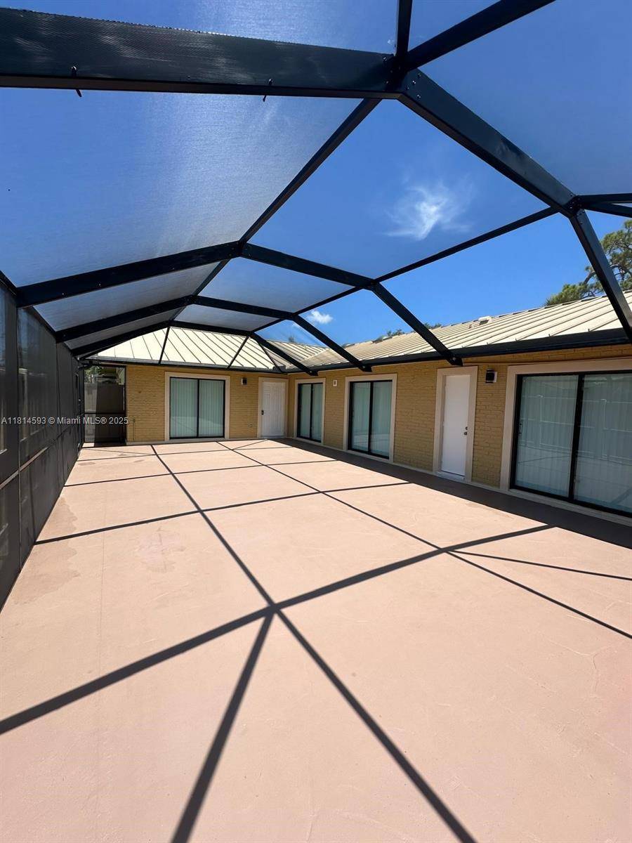 Palm Beach Gardens, FL 33418,5416 Eagle Lake Dr #4