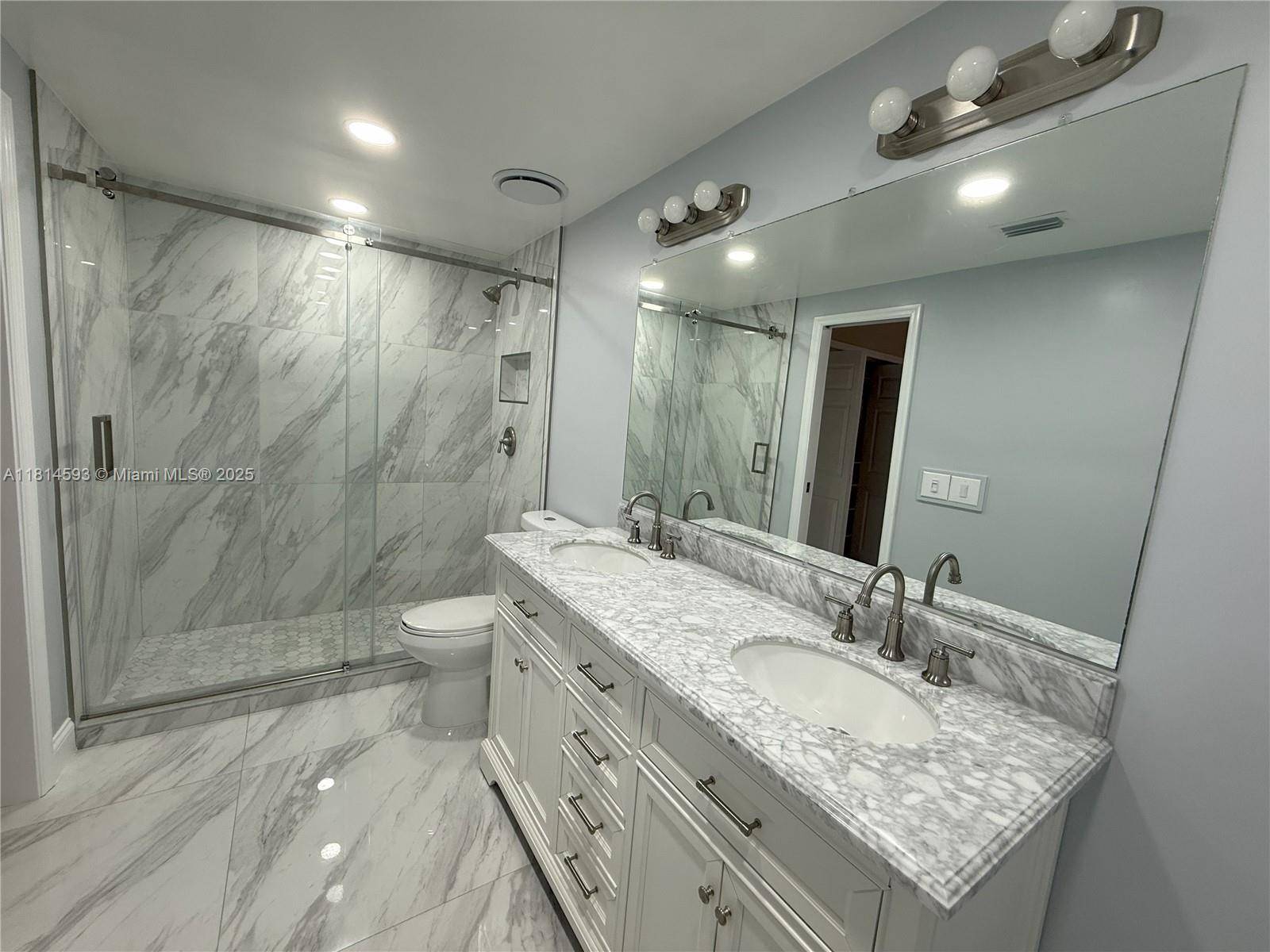 Palm Beach Gardens, FL 33418,5416 Eagle Lake Dr #4