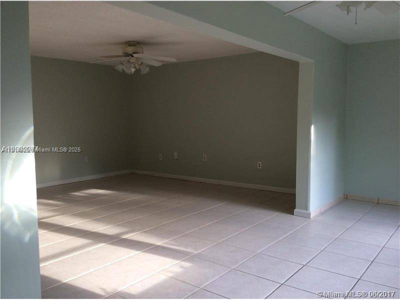 Hollywood, FL 33021,3302 Farragut St #5A