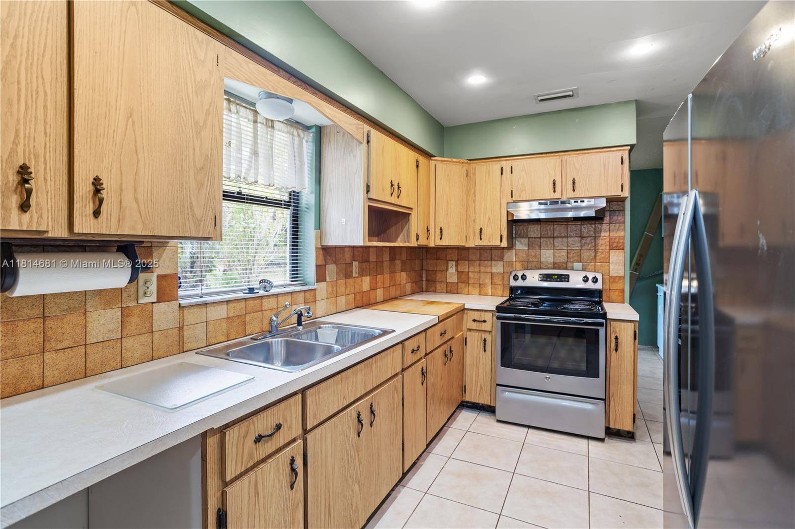 Plantation, FL 33317,4878 NW 2nd Ct