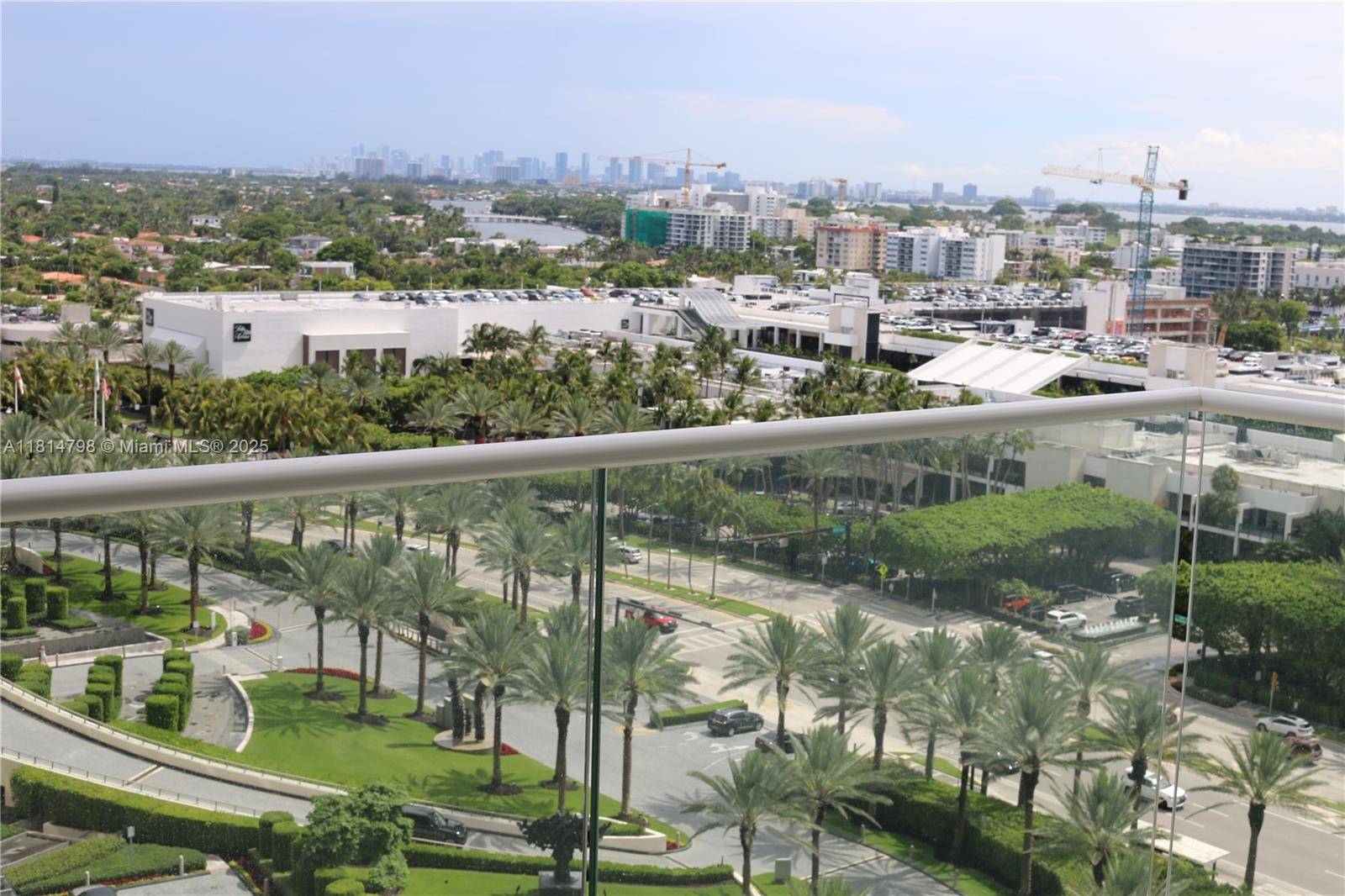 Bal Harbour, FL 33154,9801 Collins Ave #17U