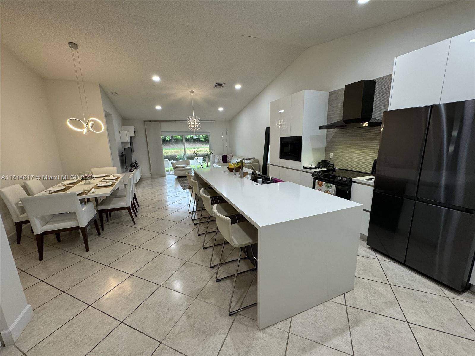 Weston, FL 33327,2002 Andromeda Ln