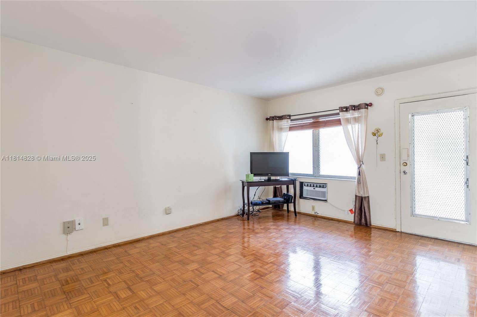 Miami Beach, FL 33139,650 Pennsylvania Ave #20