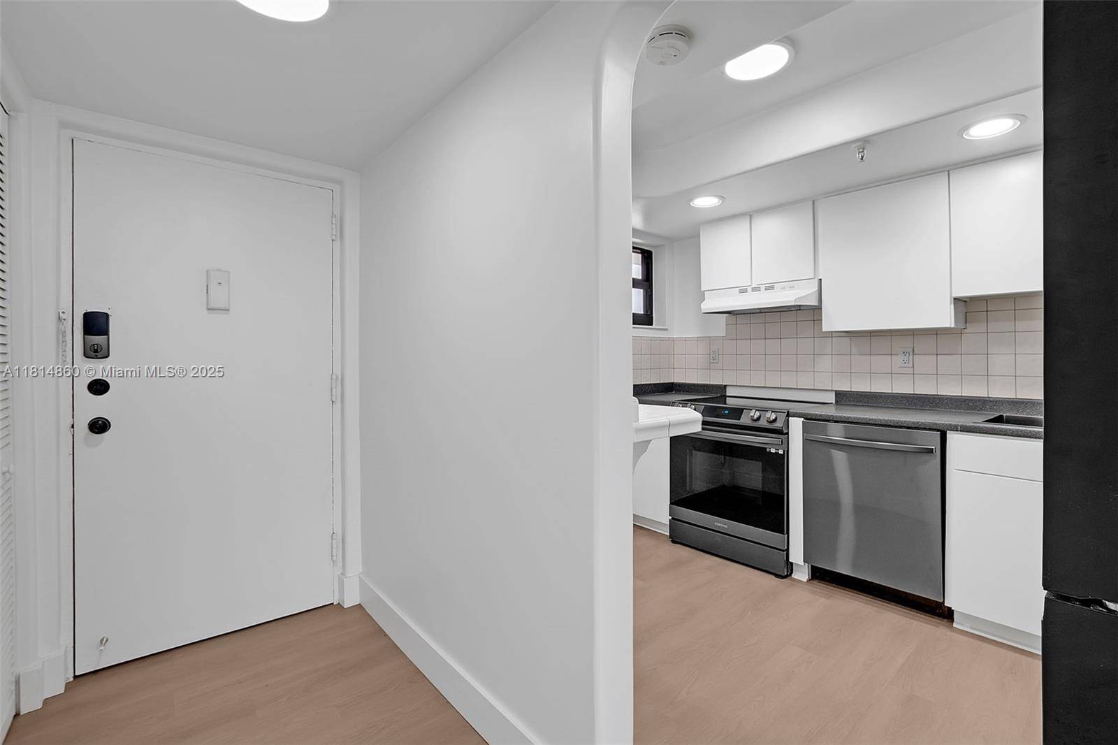 Miami Beach, FL 33141,6830 Indian Creek Dr #7E
