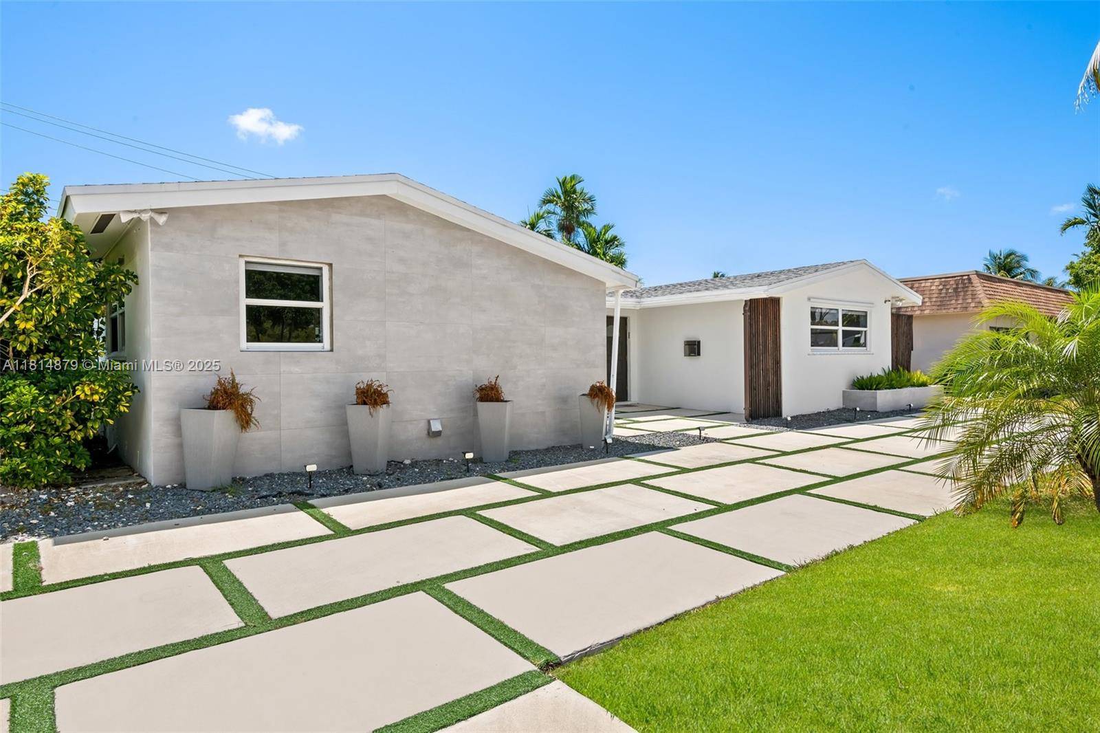Miami, FL 33179,20515 NE 19th Ct