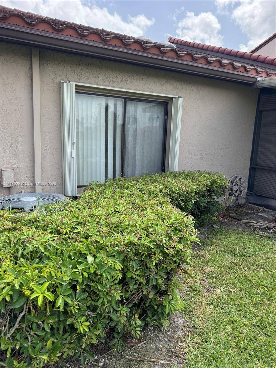 Lauderhill, FL 33319,3313 W Inverrary Blvd W