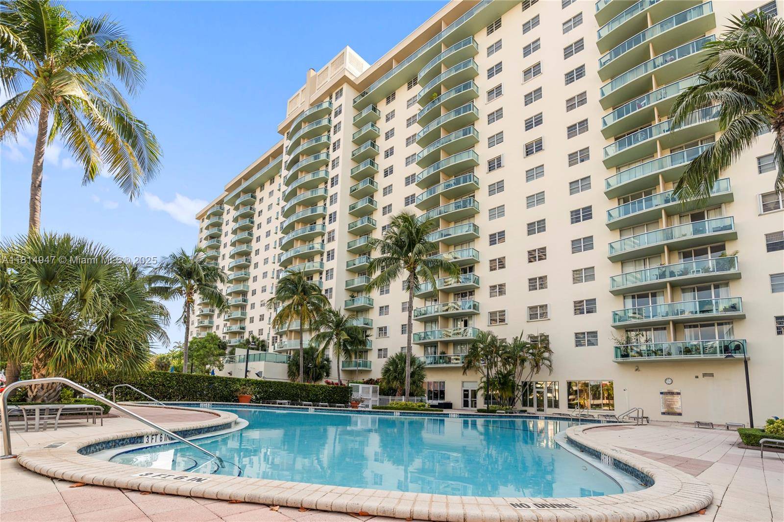 Sunny Isles Beach, FL 33160,19390 Collins Ave #502