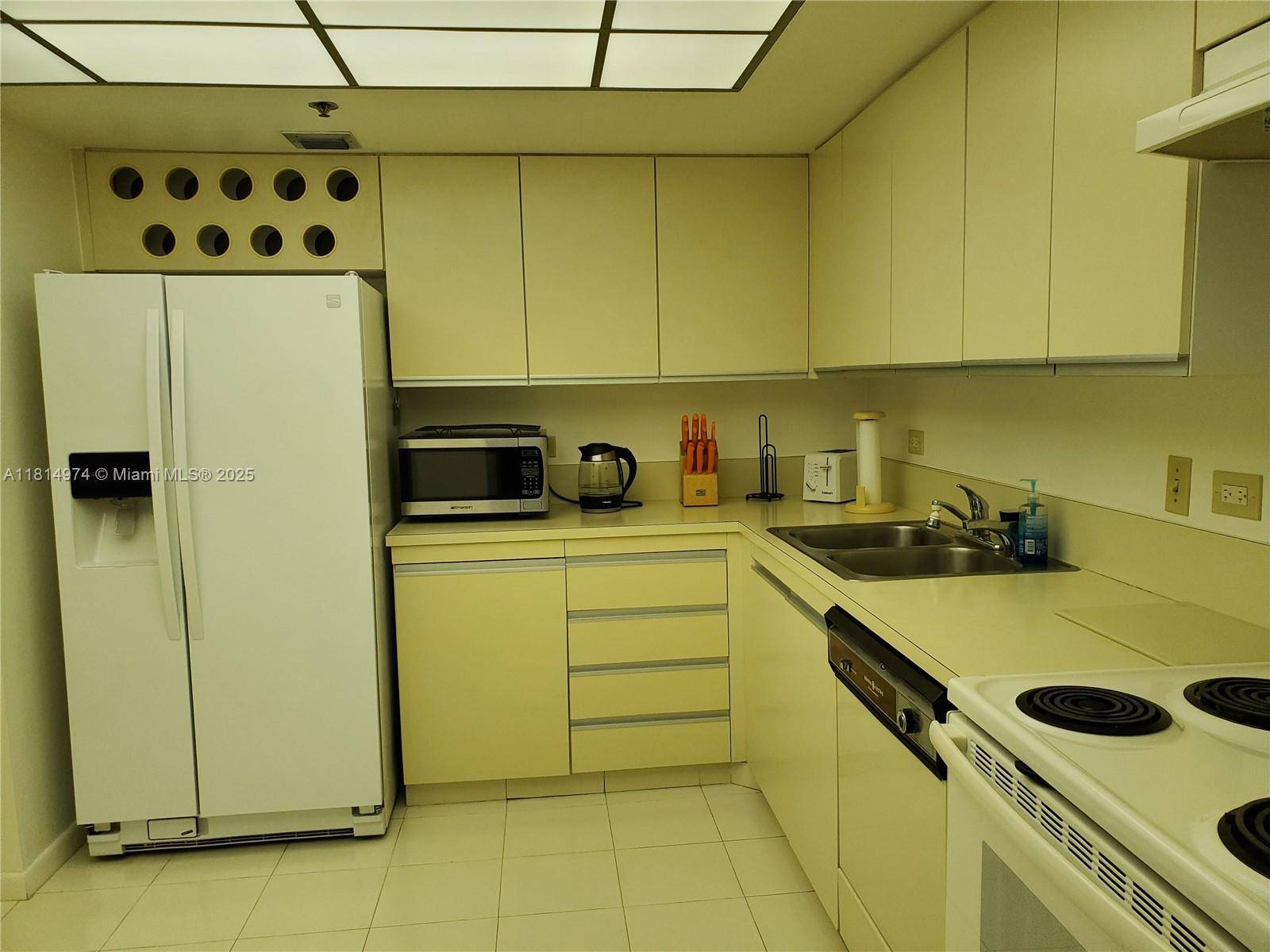 Hollywood, FL 33019,1201 S Ocean Dr #2107S