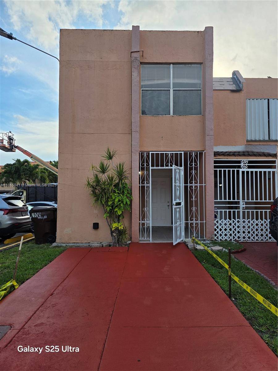 Hialeah, FL 33012,4102 W 10th Ln #28