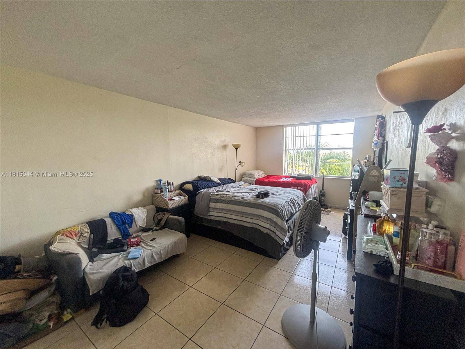 Miami, FL 33169,498 NW 165th St Rd #D-405