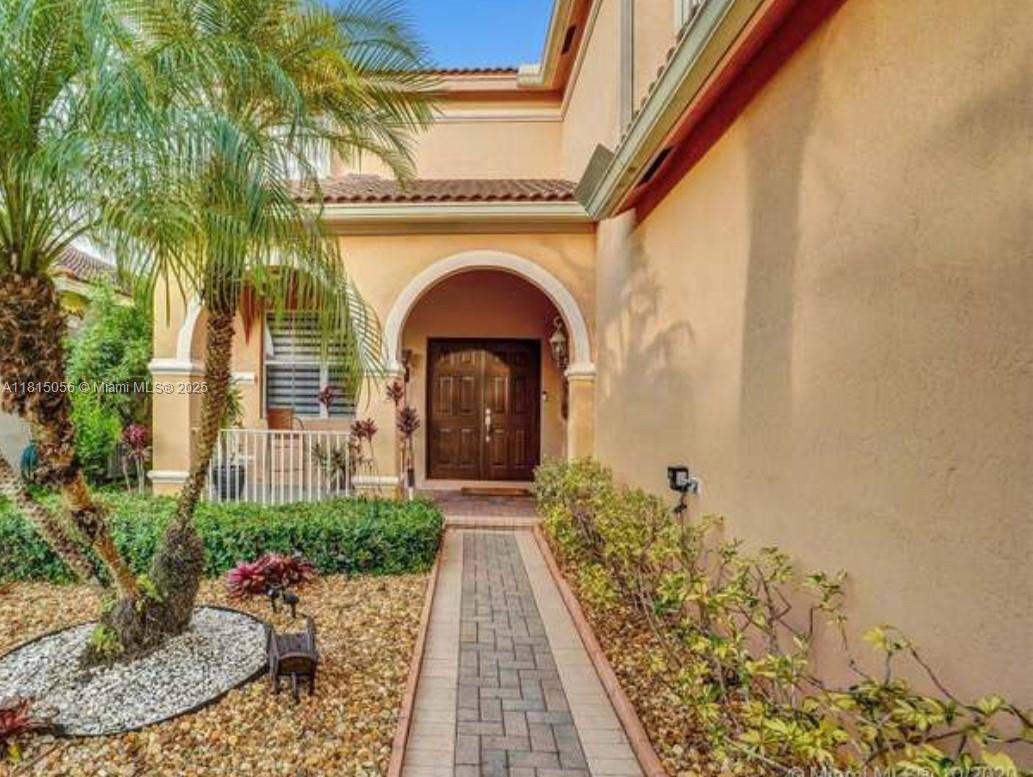 Weston, FL 33327,1294 Chinaberry Dr #1294