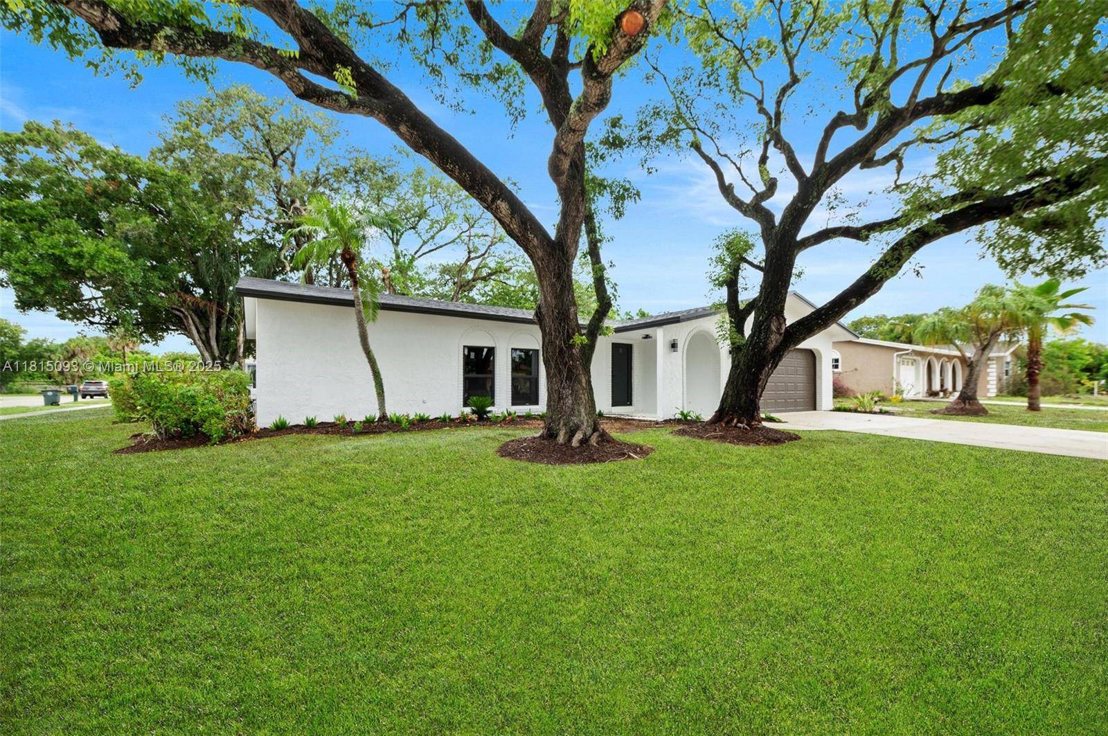 Boca Raton, FL 33486,679 SW 17th Ct