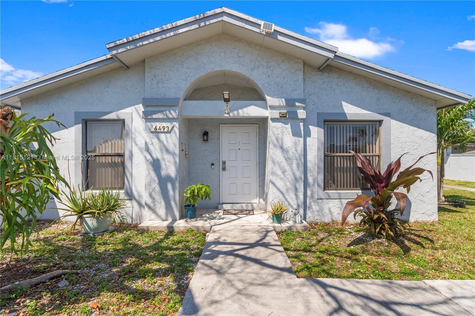 Miami, FL 33193,6493 SW 152nd Pl #4-93