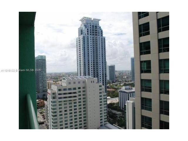 Miami, FL 33131,1200 Brickell Bay Dr #3316