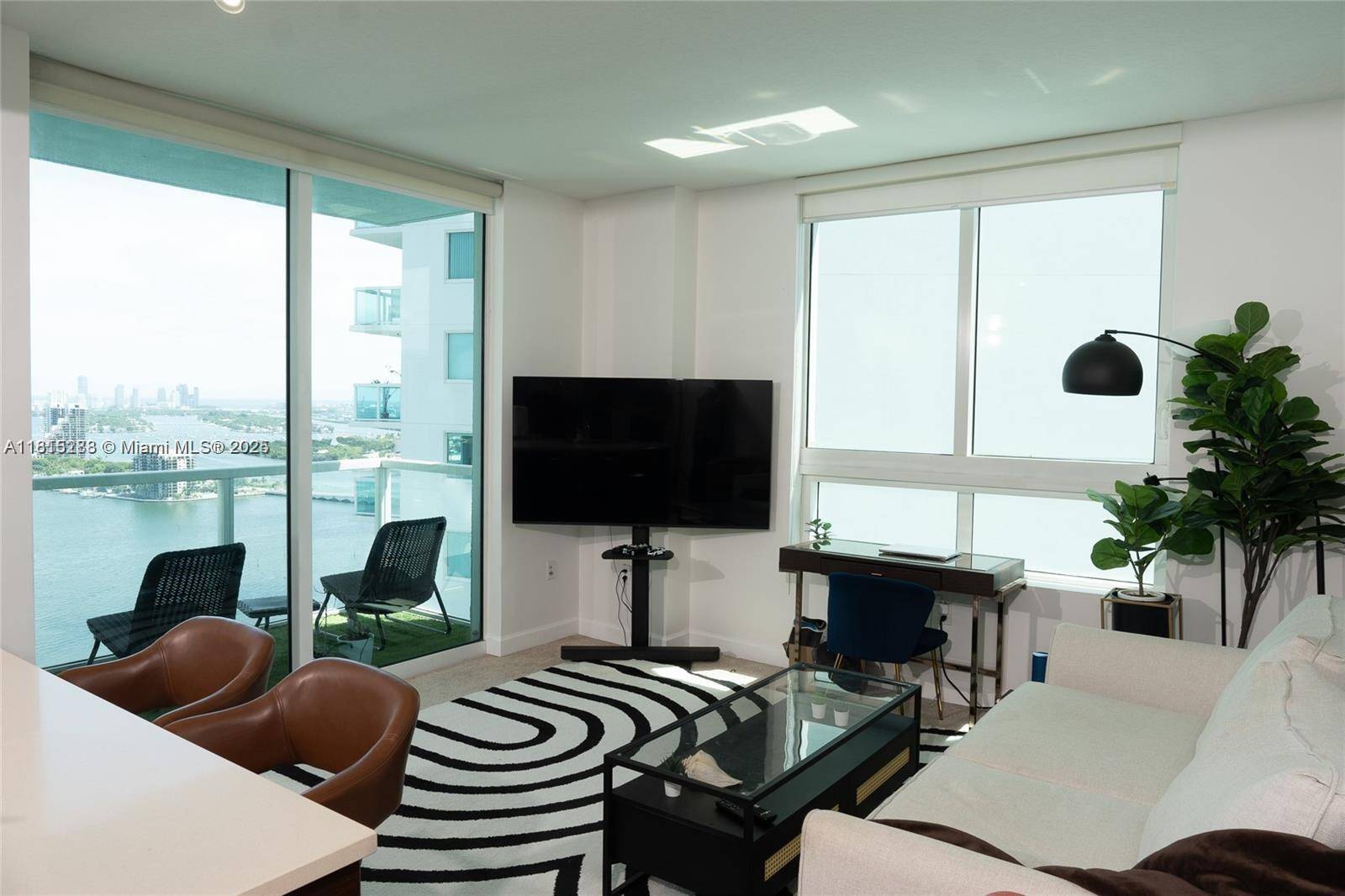 Miami, FL 33132,1900 N Bayshore Dr #3003