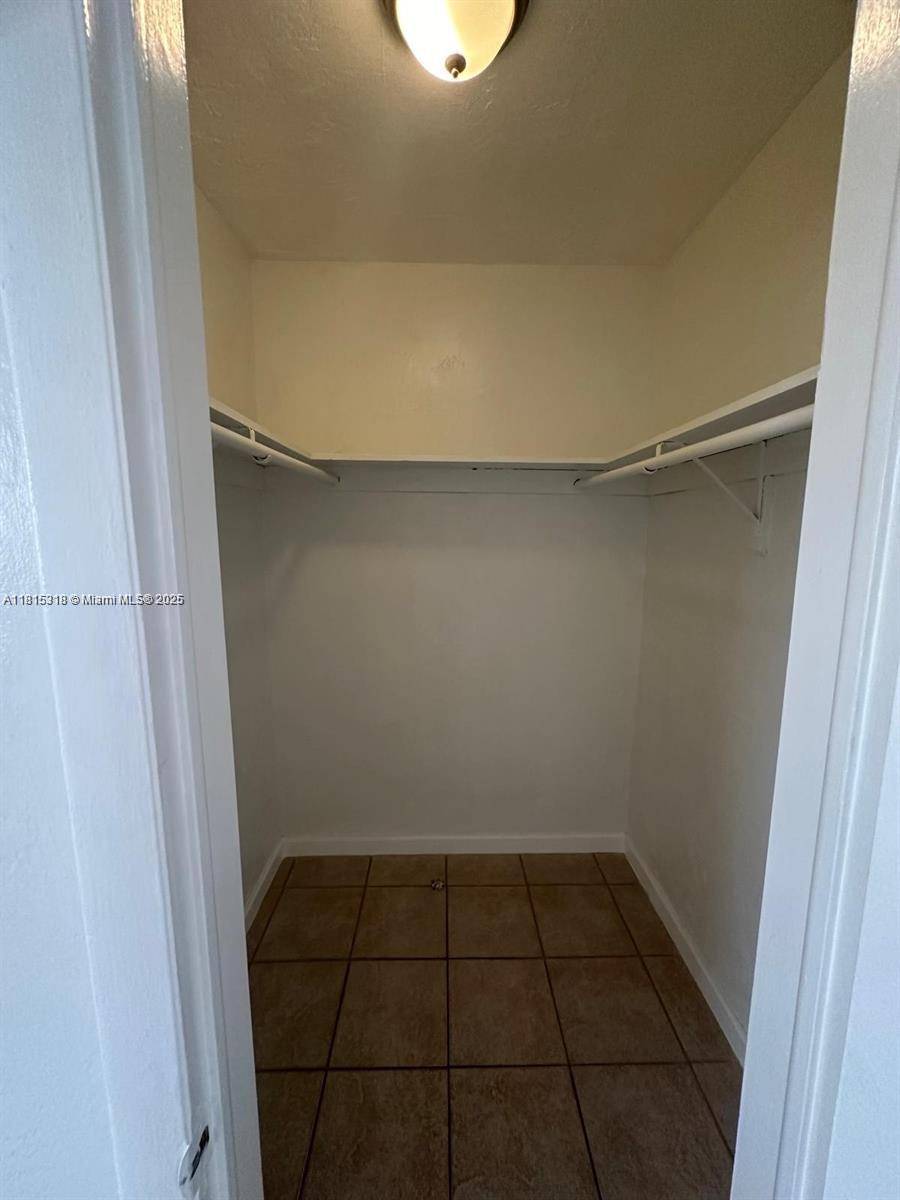 Hialeah, FL 33012,1230 W 54th St #325A