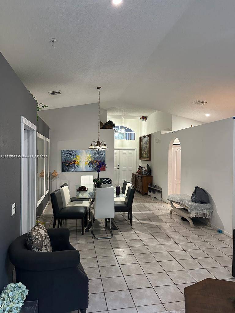 Boca Raton, FL 33496,9343 Tango Ter