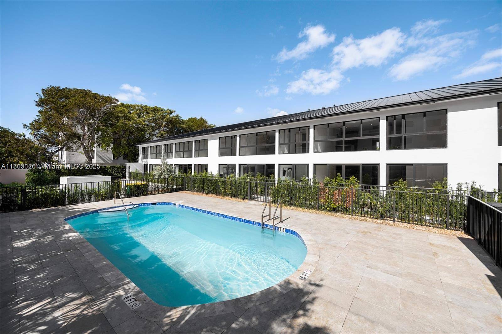 Key Biscayne, FL 33149,200 Sunrise Dr #200A