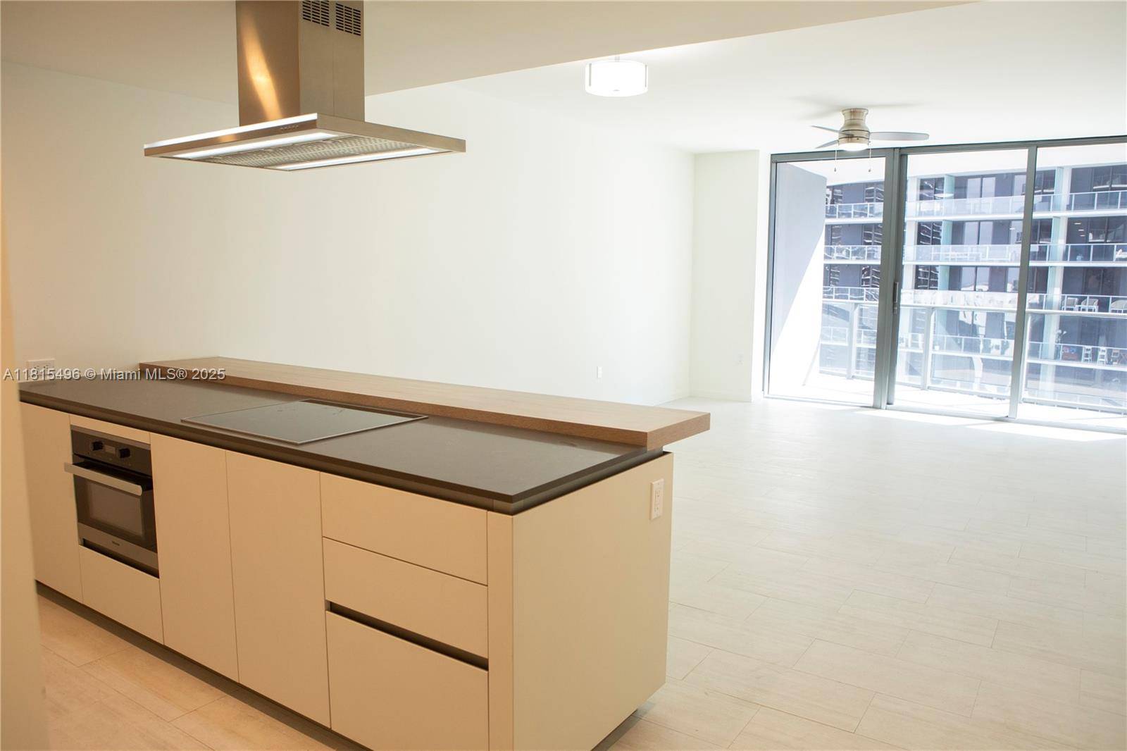 Miami, FL 33131,1000 Brickell Plz #3507