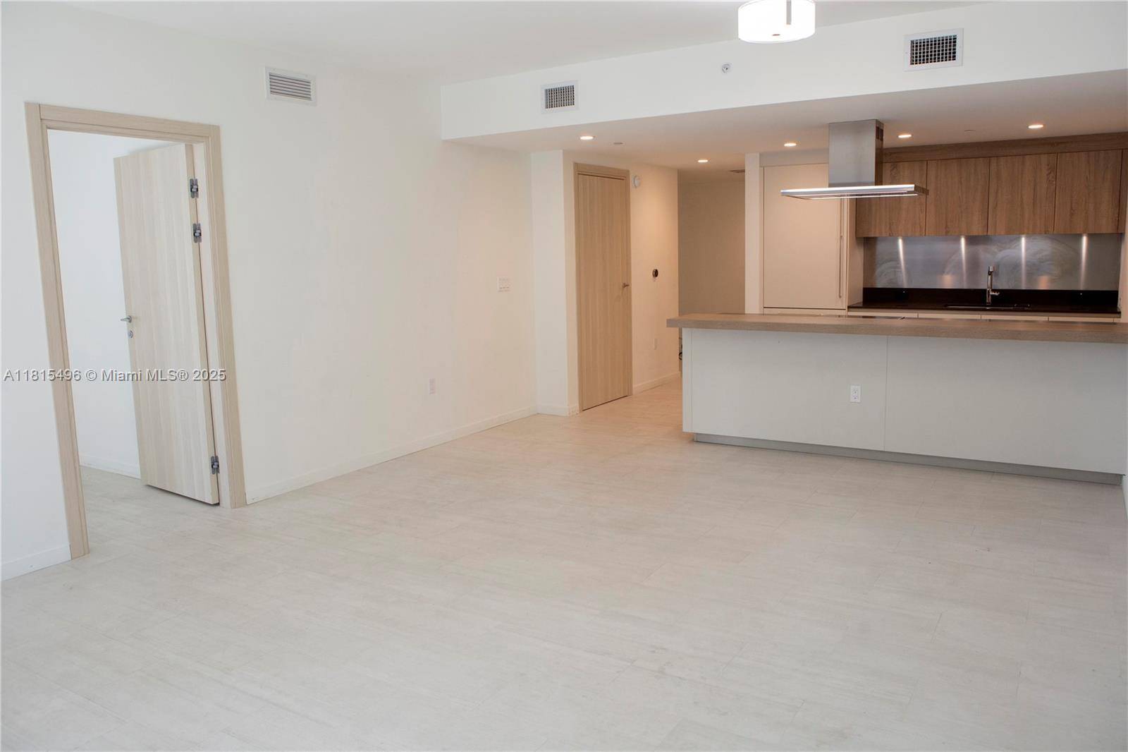 Miami, FL 33131,1000 Brickell Plz #3507