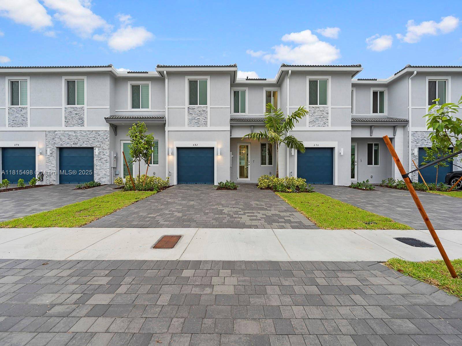 Homestead, FL 33034,676 SE 14th St #676