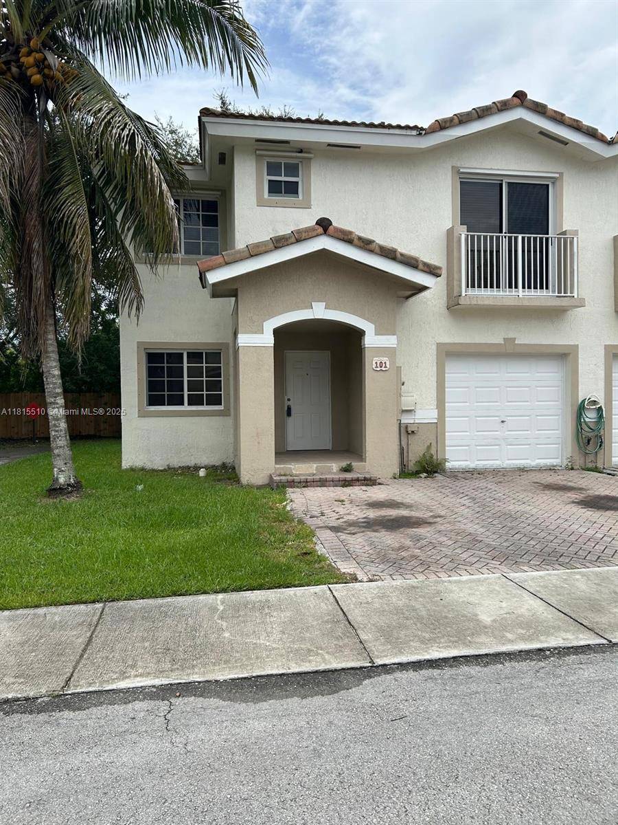 Homestead, FL 33032,14070 SW 260th St #101
