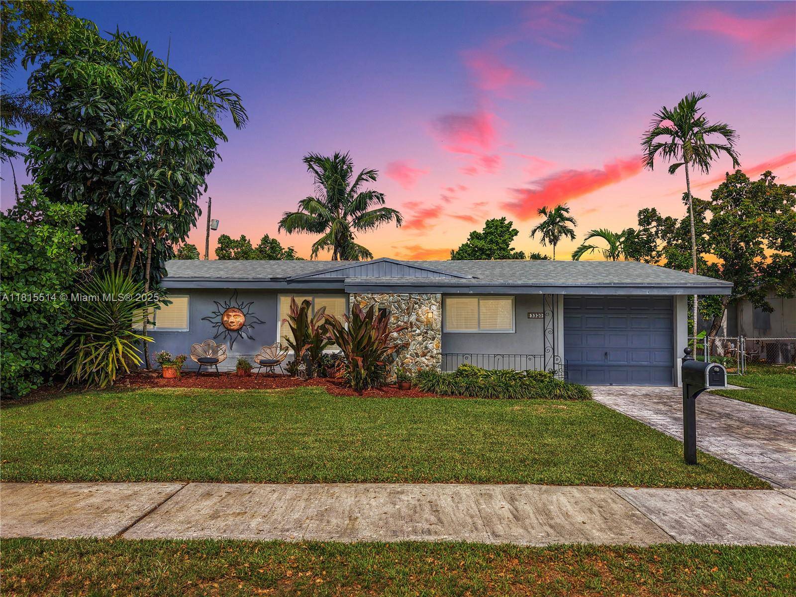Miami, FL 33165,3320 SW 92nd Ct