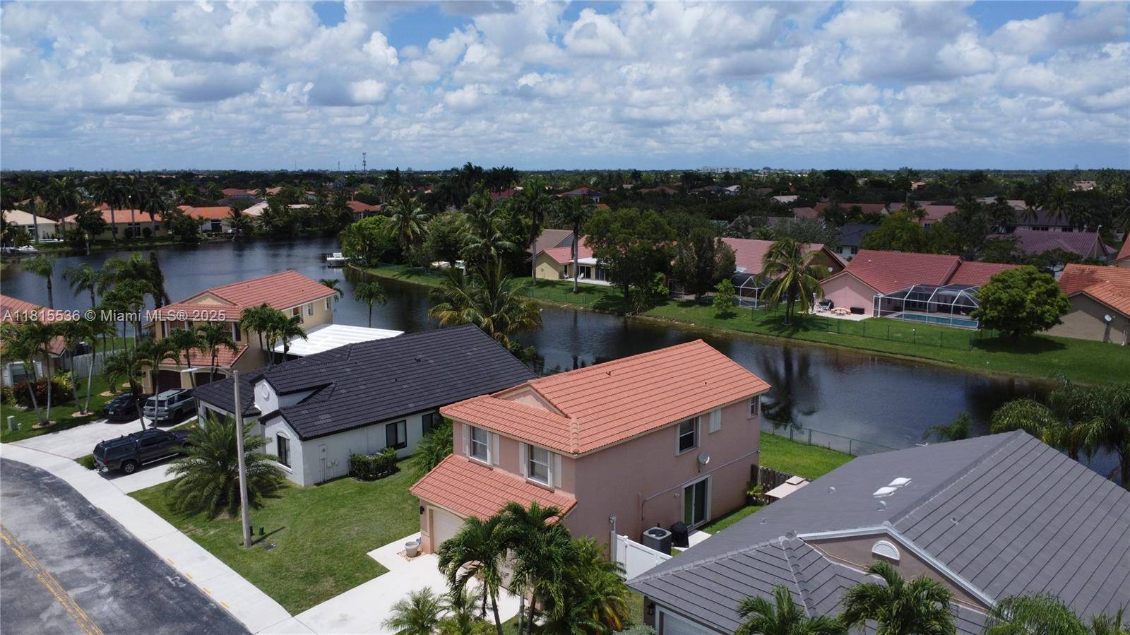 Pembroke Pines, FL 33028,975 NW 165th Ave