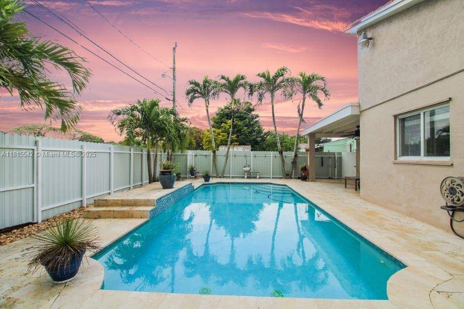 Miami, FL 33155,6710 SW 33rd St