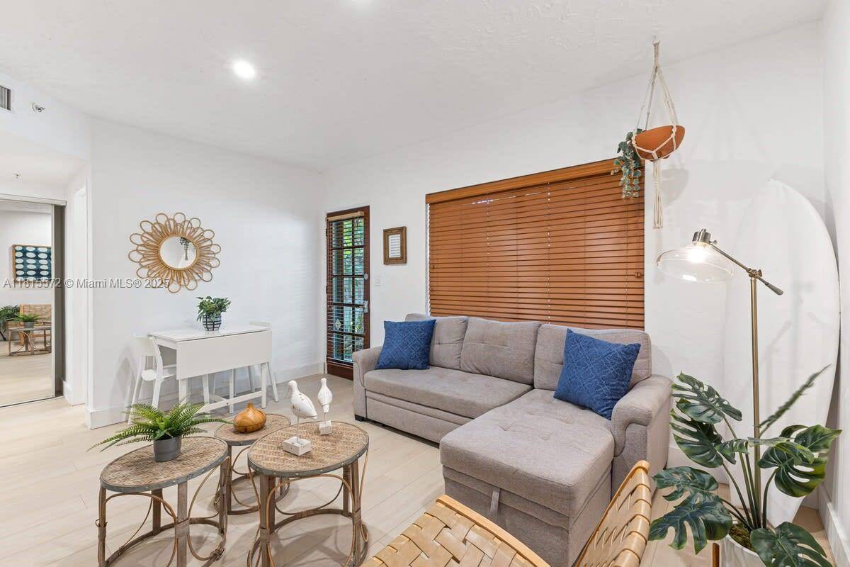 Fort Lauderdale, FL 33301,525 NE 17th Way #1721
