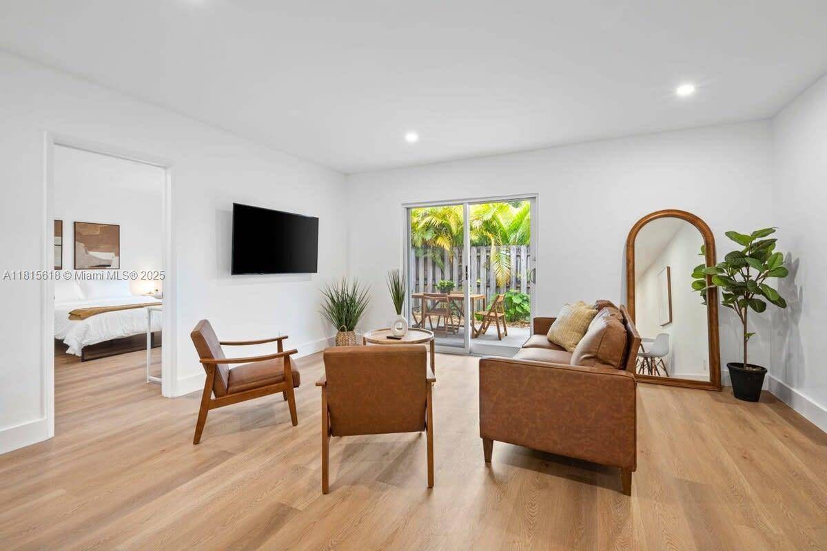 Fort Lauderdale, FL 33312,817 Tequesta St #3