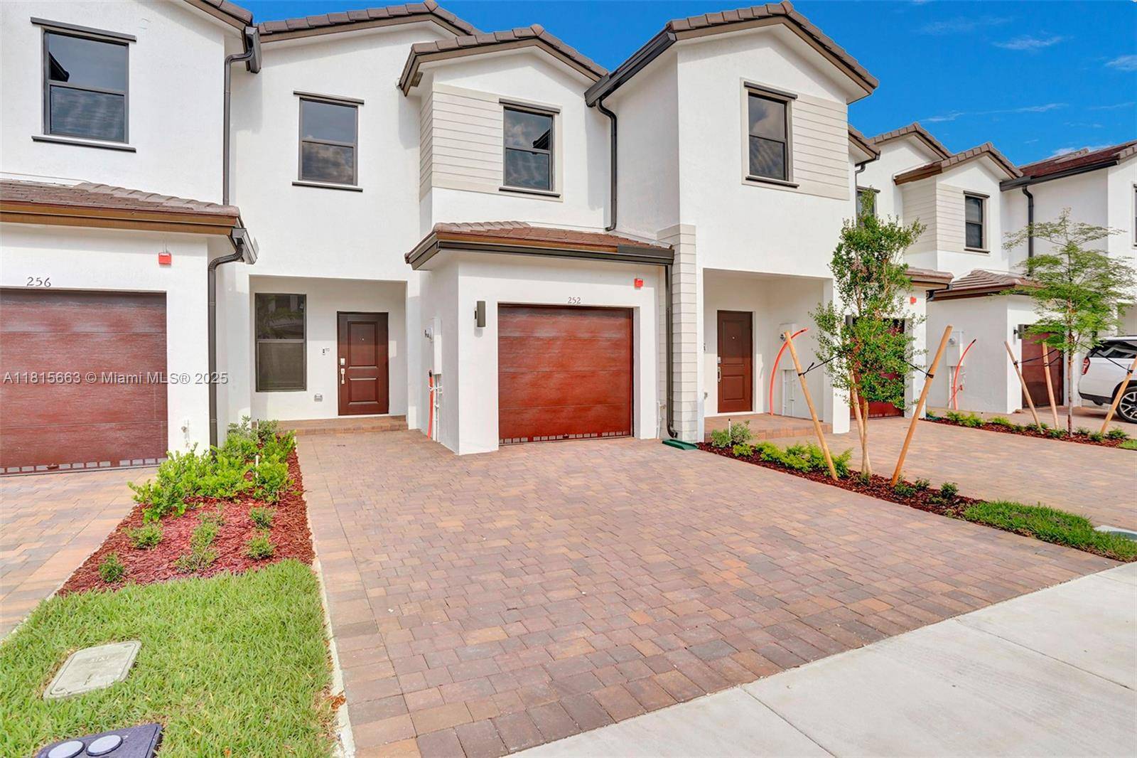 Pembroke Pines, FL 33027,252 SW 159th Ter #252