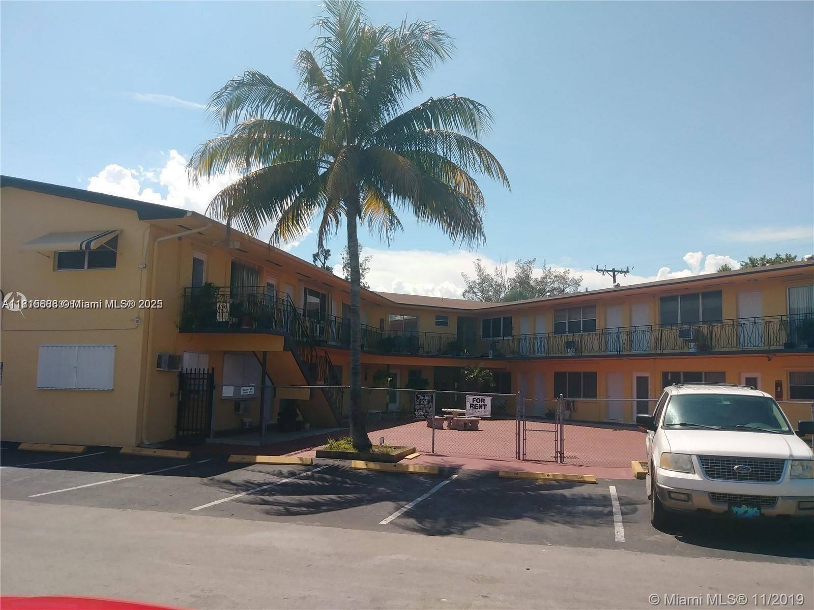 North Miami Beach, FL 33160,17051 NE 23rd Ave #2E