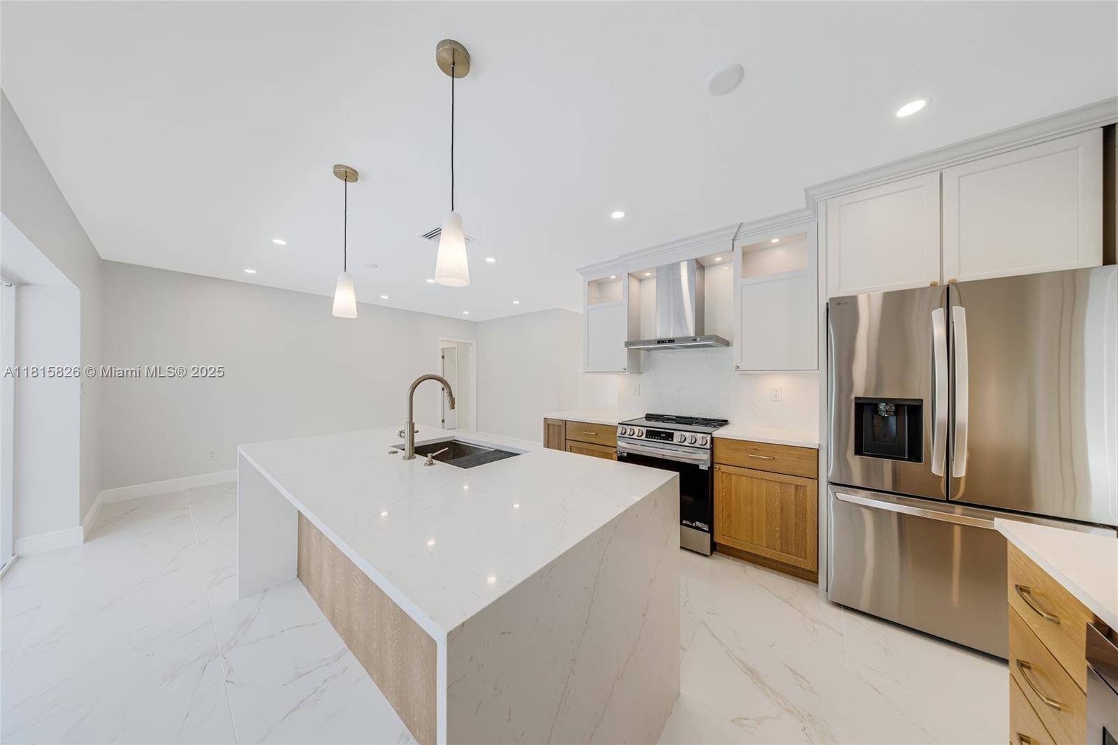 Palmetto Bay, FL 33176,8825 SW 151st St