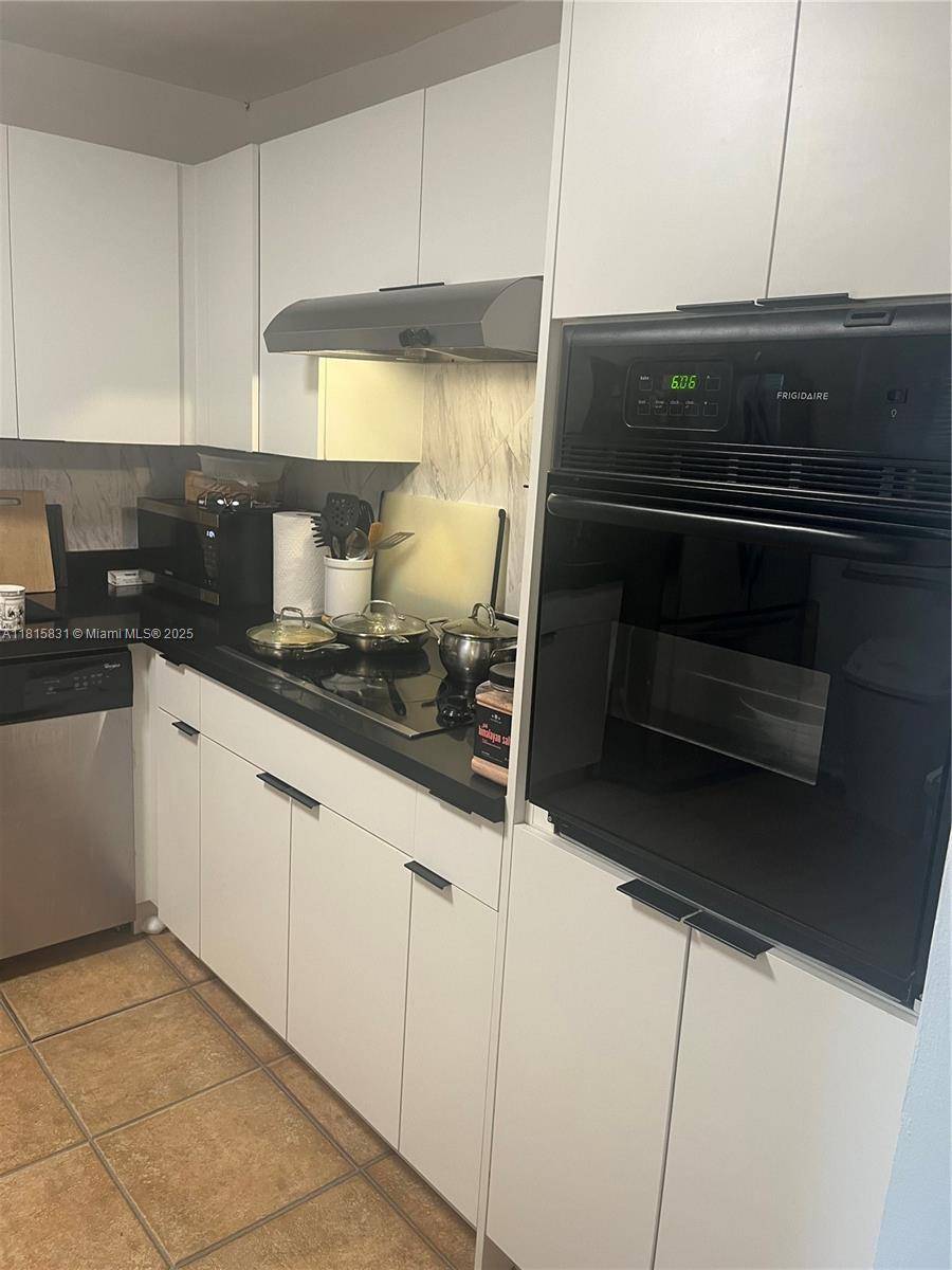 Weston, FL 33326,16421 Blatt Blvd #203